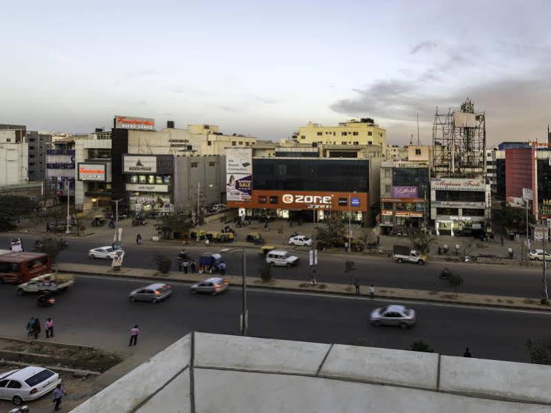 Treebo Golden Pearl Scarlet Bangalore